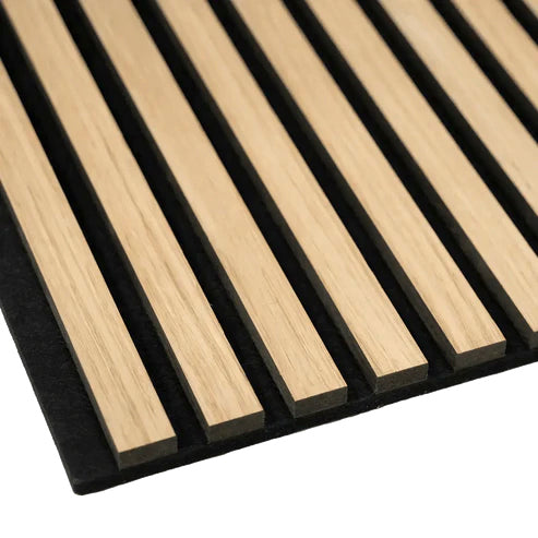 Akustikpaneel Lamellendekor 21 mm Eiche Eiche Natur / schwarzer Filz